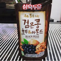Sữa hạt đậu đen, hạnh nhân, óc chó Hàn Quốc ( 1 thùng x 20 gói)